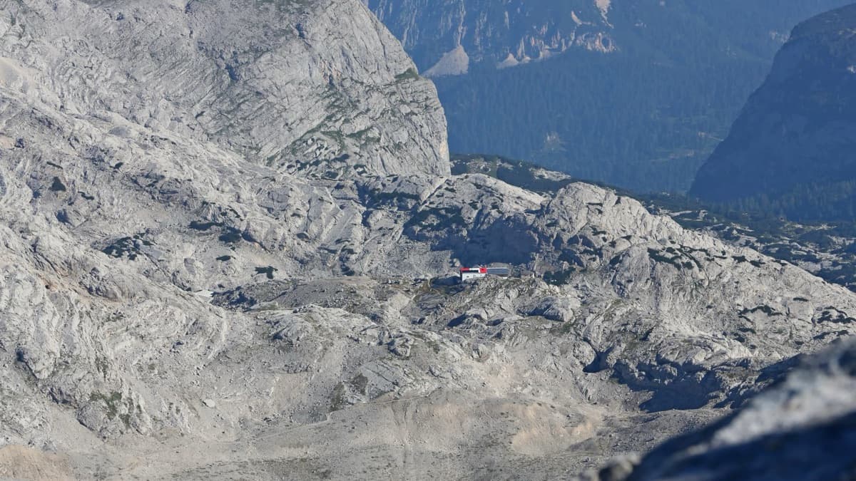 Alpine landscape along Dachstein-Hüttenrunde