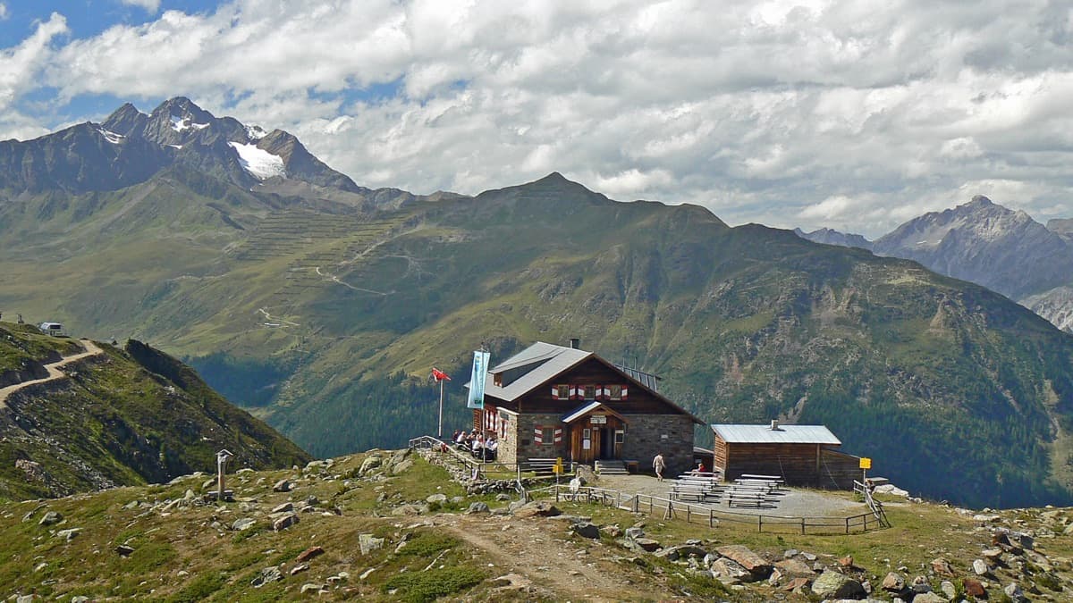 Alpine landscape along Furglerrunde (Samnaun Group)
