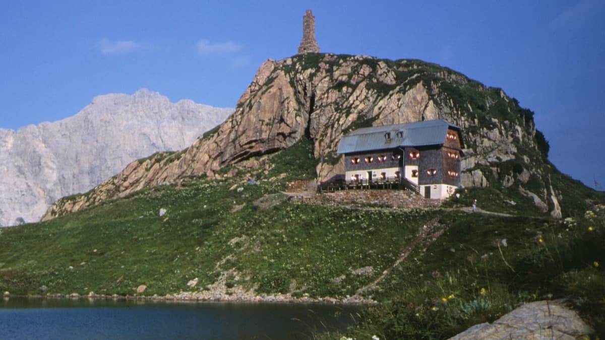Alpine landscape along Karnischer Höhenweg (KHW 403)