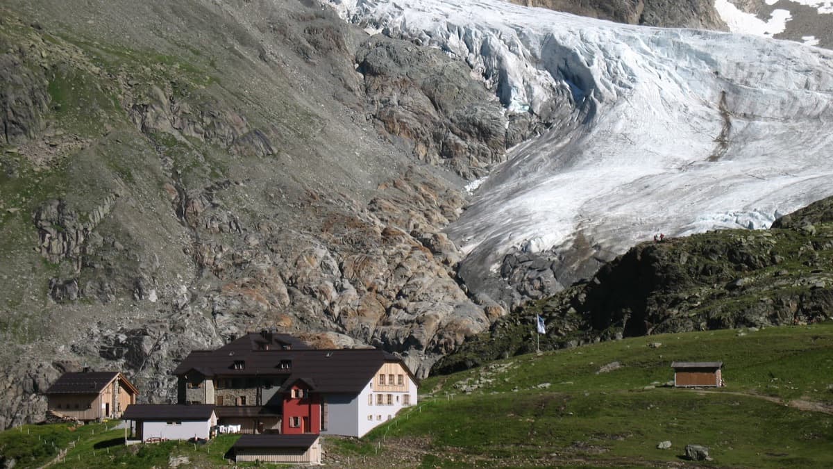 Alpine landscape along Pitztaltour